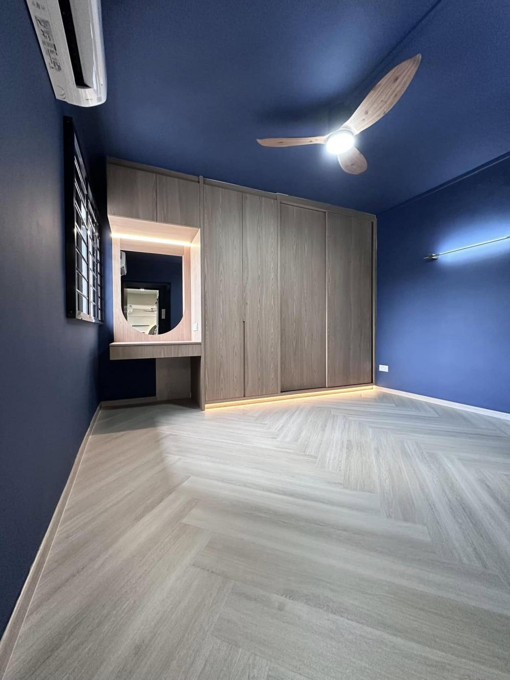 Scandinavian Bedroom with Vinyl Flooring and Wardrobe