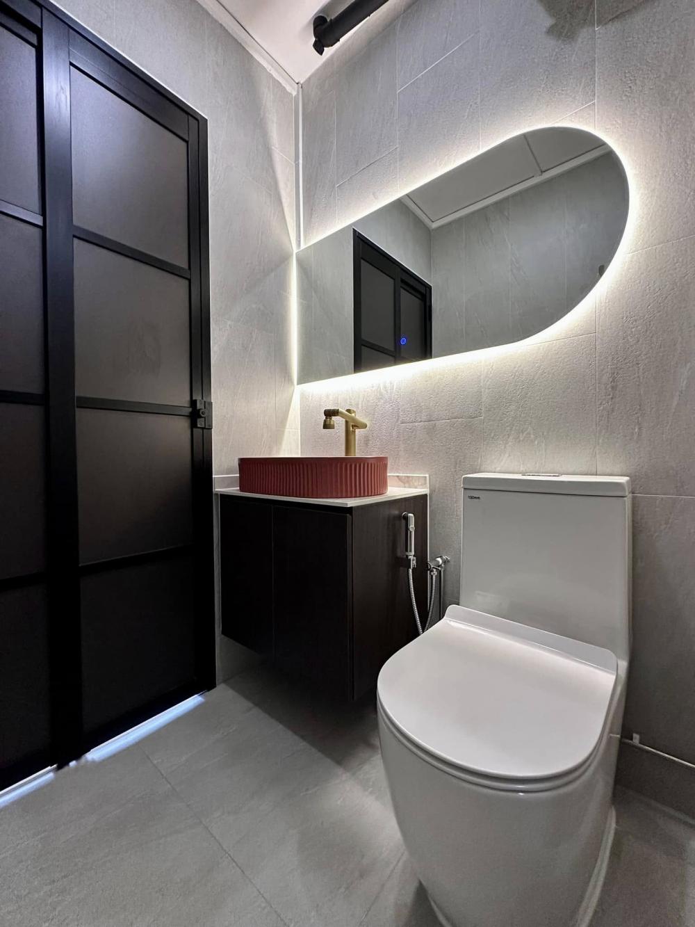 Scandinavian Bathroom with Homogeneous Tiles and Bathroom Accessories