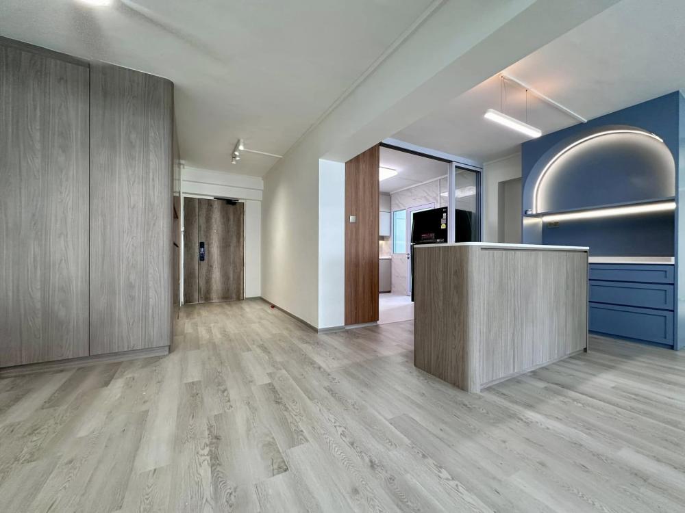 Scandinavian Living Room with Countertop and Vinyl Flooring