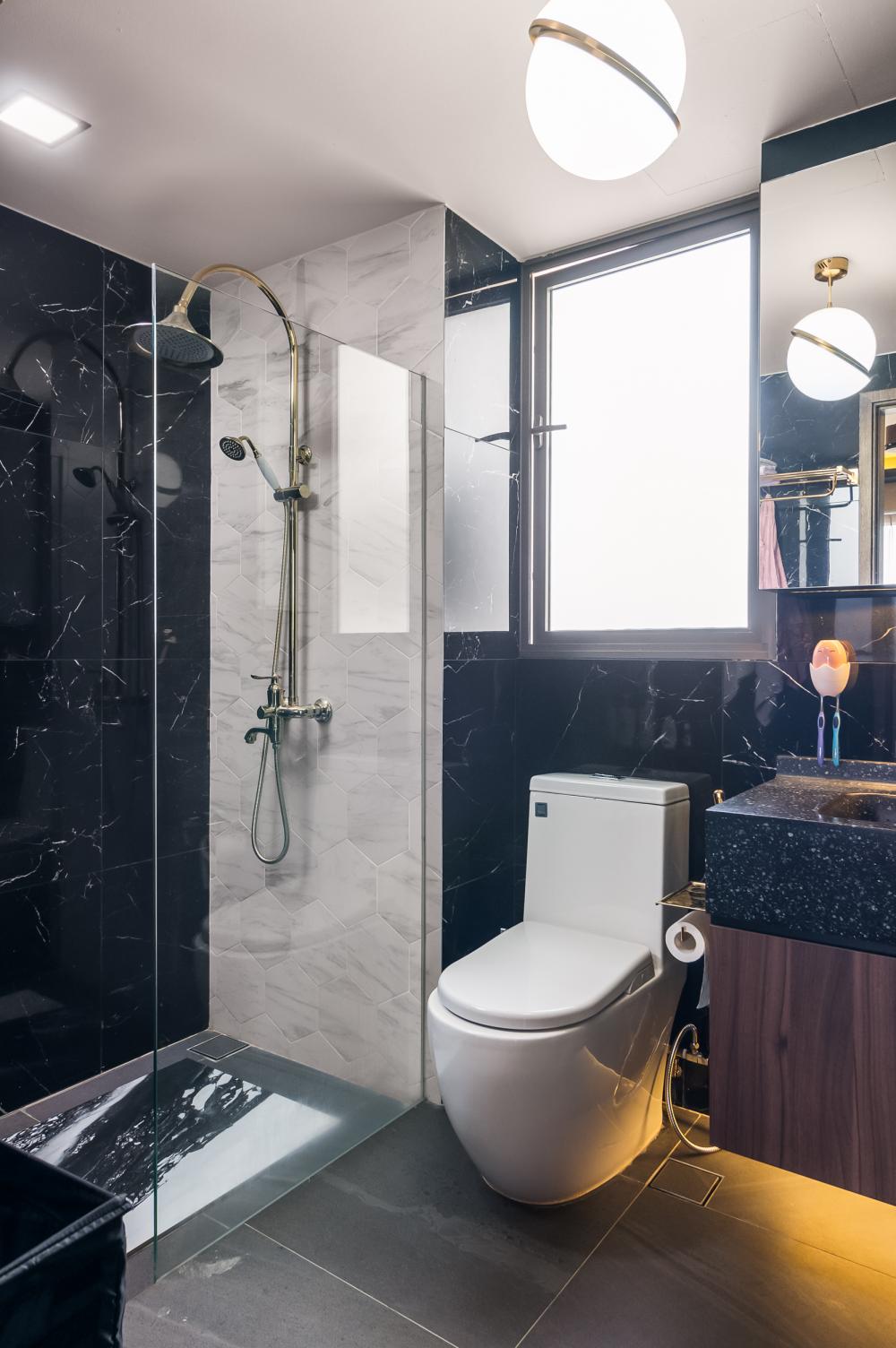 Contemporary Bathroom with Homogeneous Tiles and Mirror