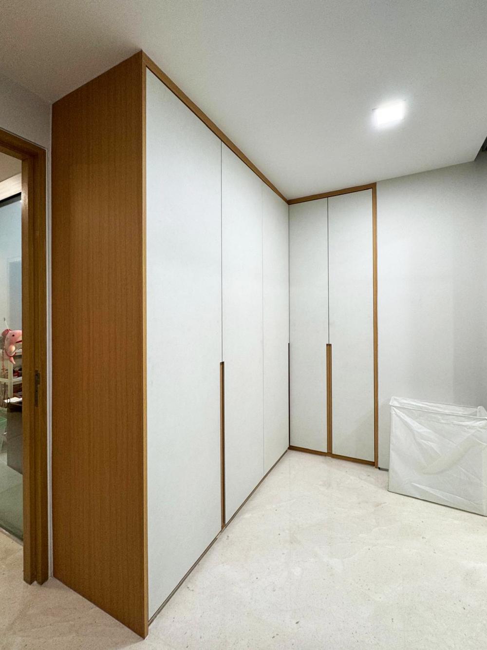 Minimalist Bedroom with Wardrobe and Downlights