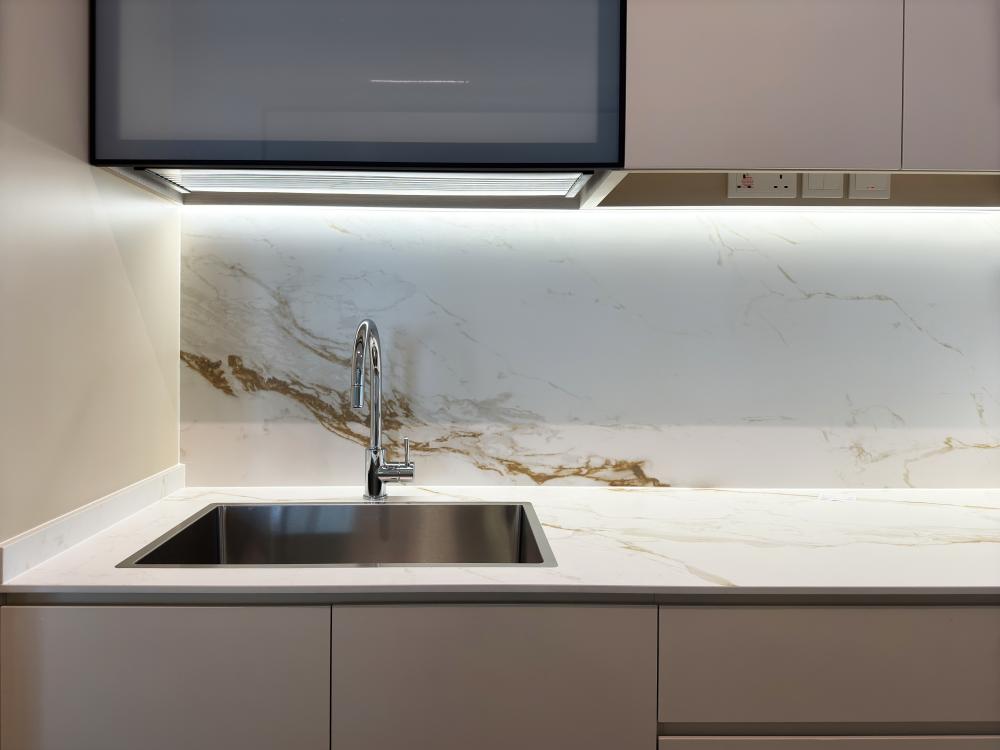 Modern Kitchen with Countertop and Kitchen Island