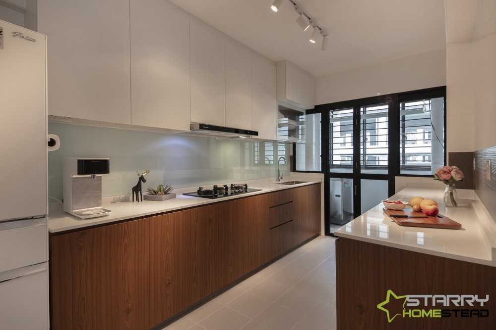 Contemporary Kitchen with Countertop and Kitchen Backsplash