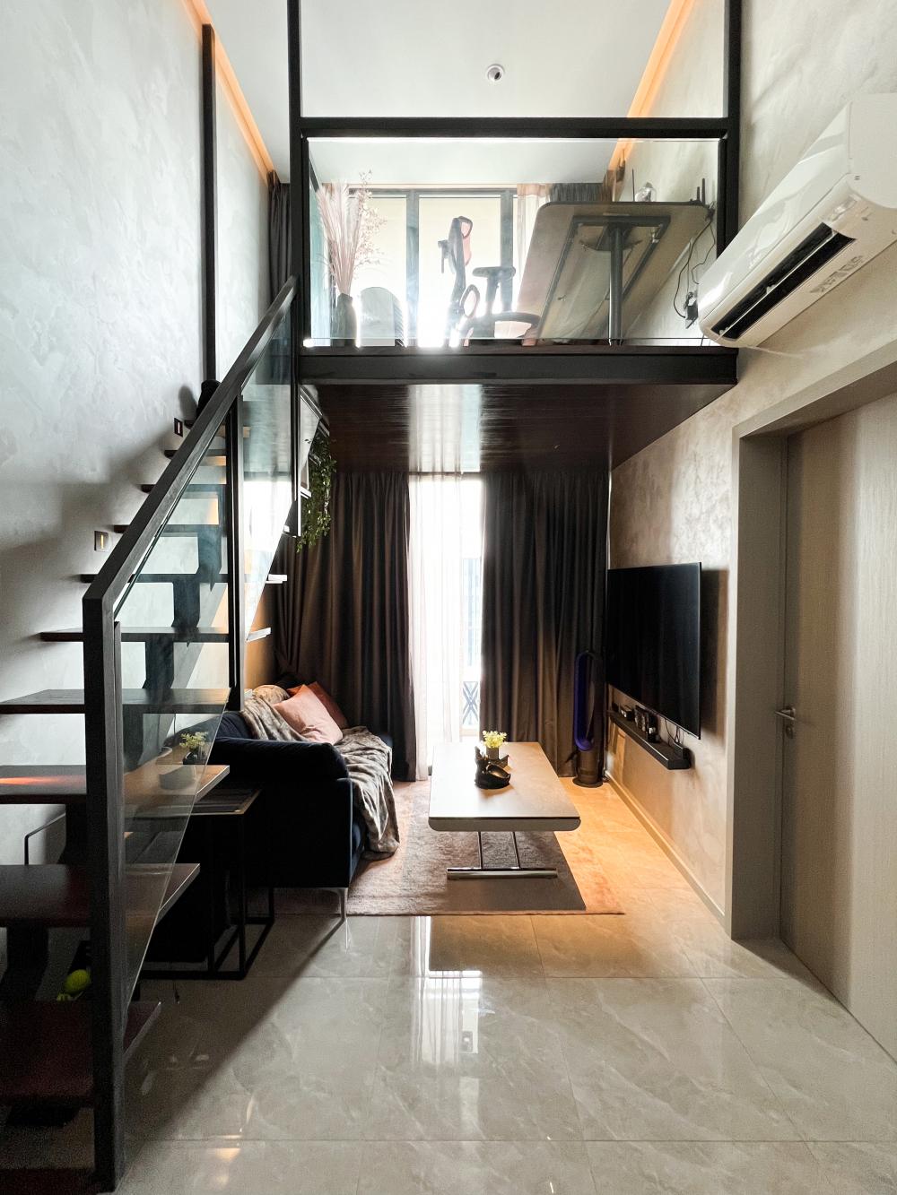 Modern Mezzanine with Marble Floor and Feature Wall