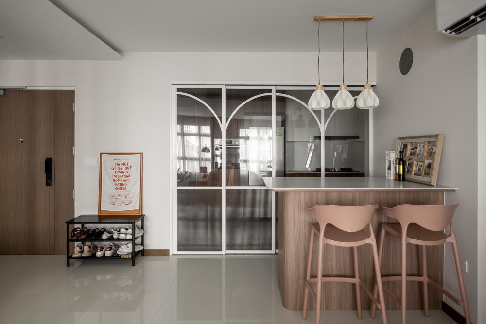 Modern Kitchen with Countertop and Homogeneous Tiles