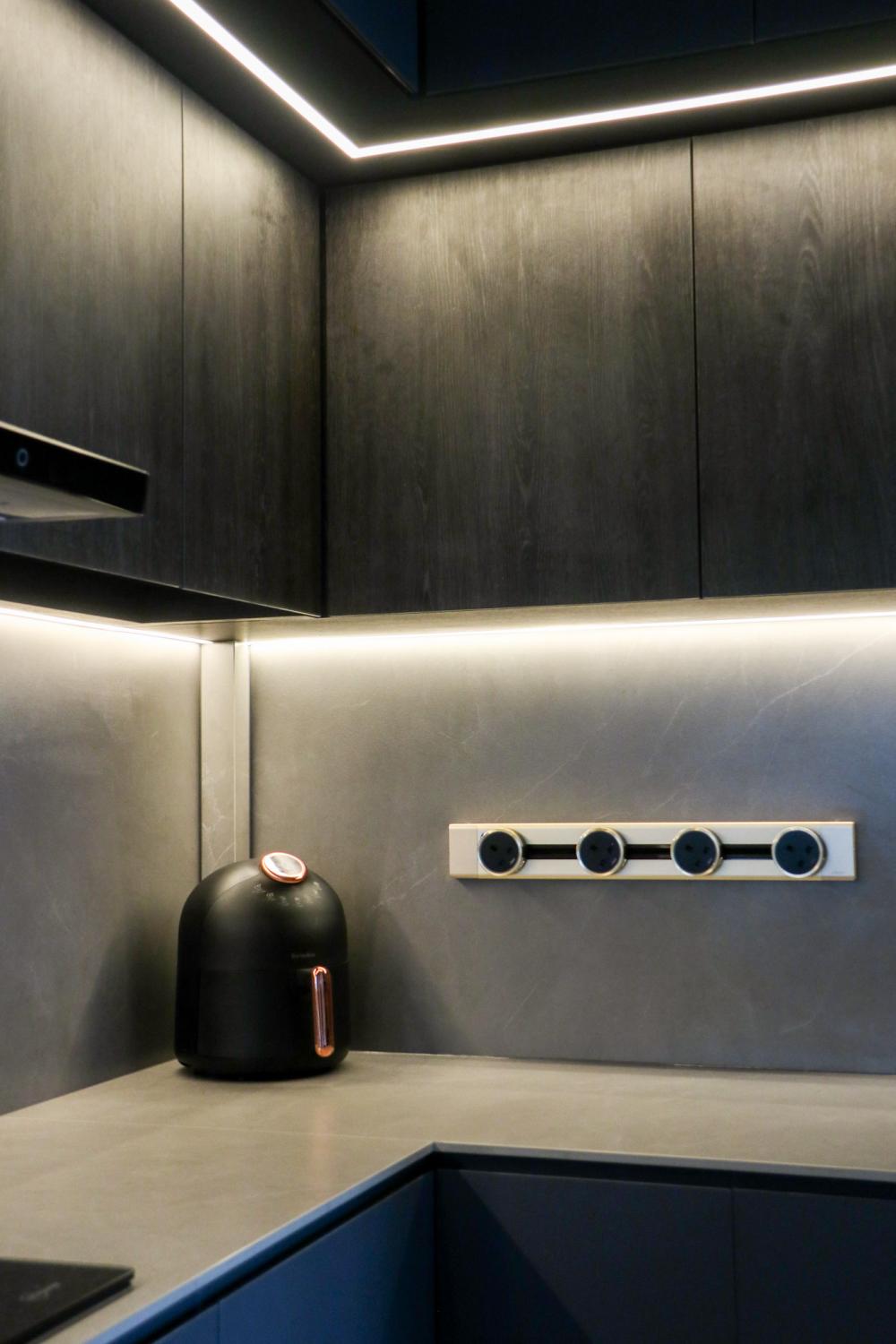 Modern Kitchen with Granite Floor and Marble Floor