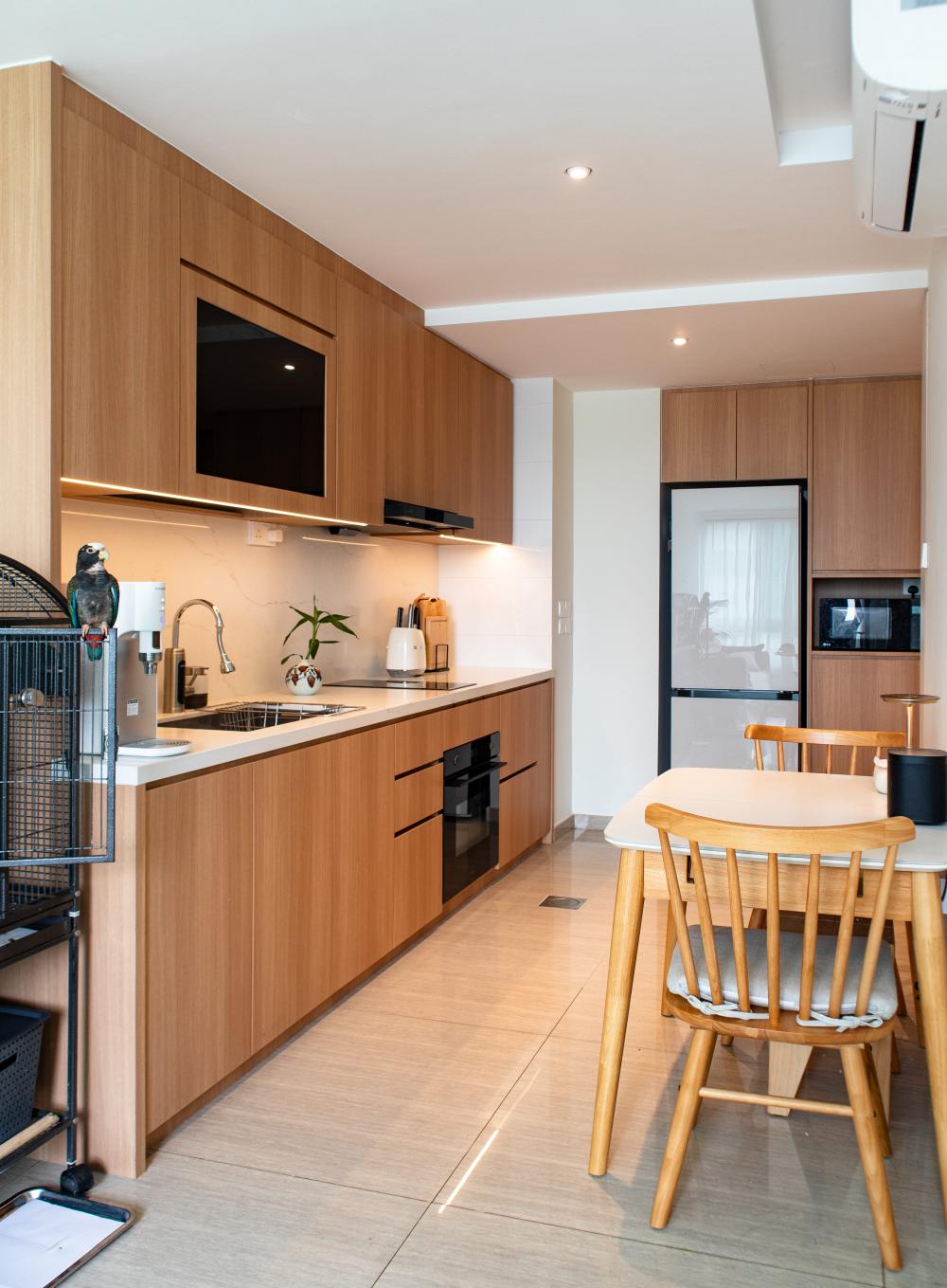Scandinavian Kitchen with Countertop and Open Kitchen