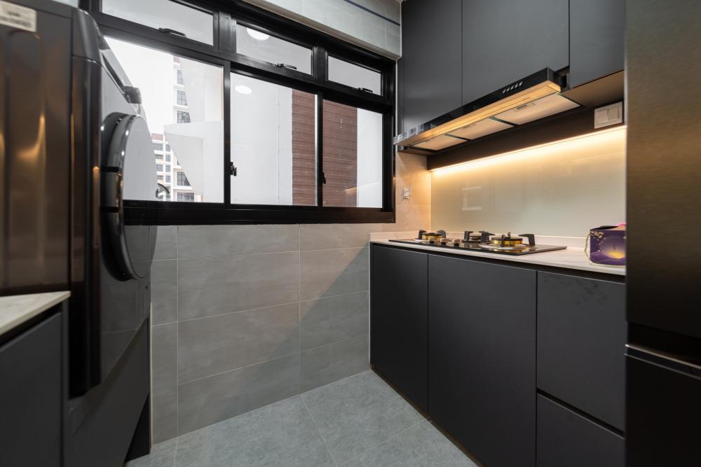 Contemporary Kitchen with Countertop and Homogeneous Tiles