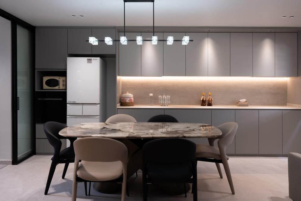 Contemporary Kitchen with Vinyl Flooring and Kitchen Window