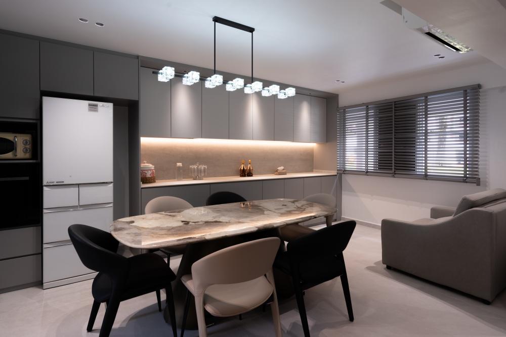 Contemporary Kitchen with Kitchen Island and Kitchen Backsplash