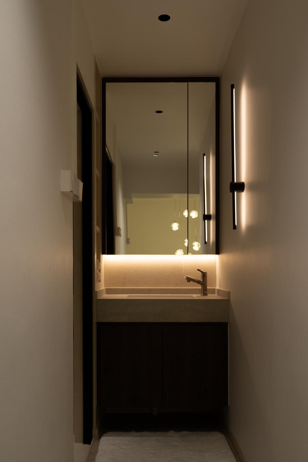 Contemporary Bathroom with Countertop and Mirror