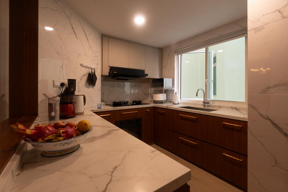 Contemporary Kitchen with Countertop and Kitchen Window