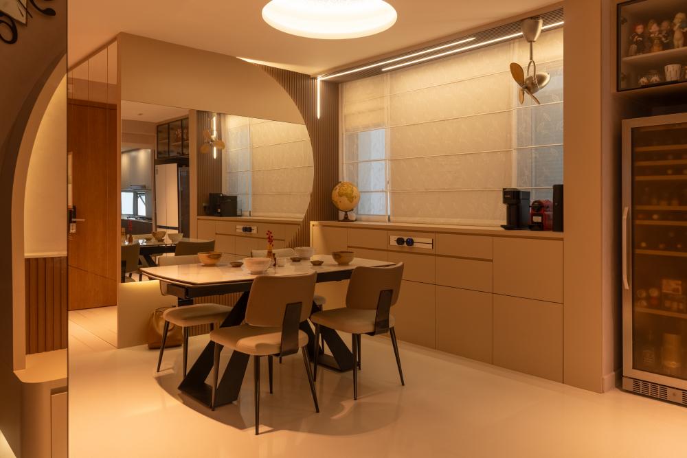 Modern Dining Room with Chandelier and Dining Table