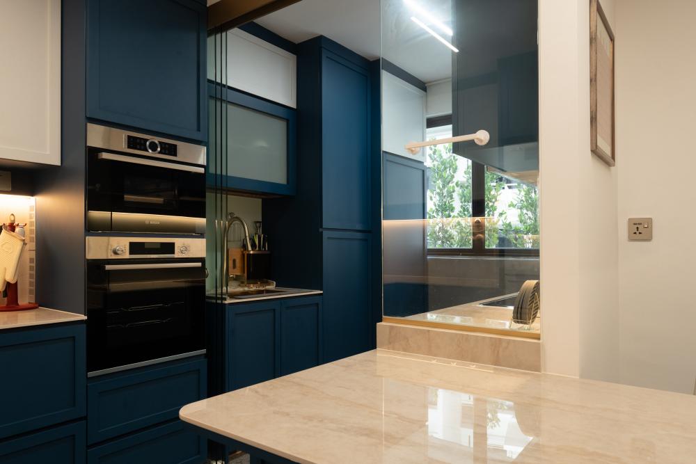 Contemporary Kitchen with Homogeneous Tiles and Kitchen Window