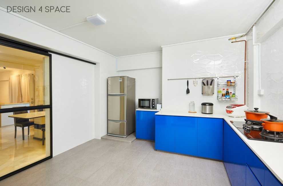 Asian Kitchen with Homogeneous Tiles and Wood Flooring