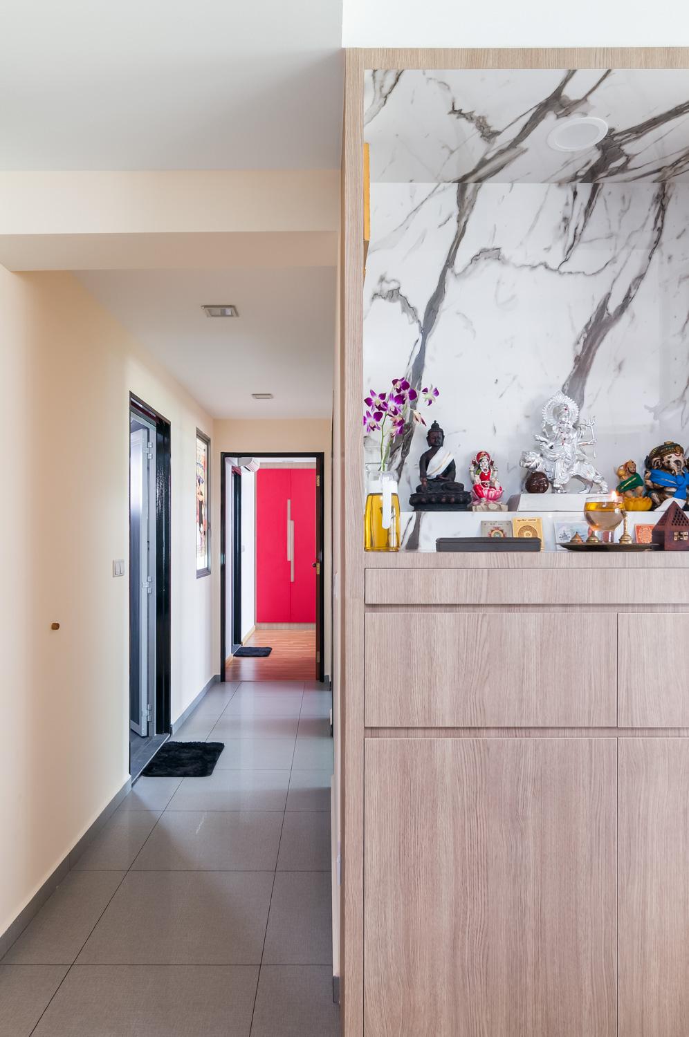 Eclectic Living Room with Homogeneous Tiles and Feature Wall
