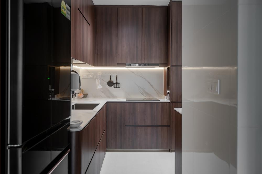 Contemporary Kitchen with Countertop and Kitchen Island