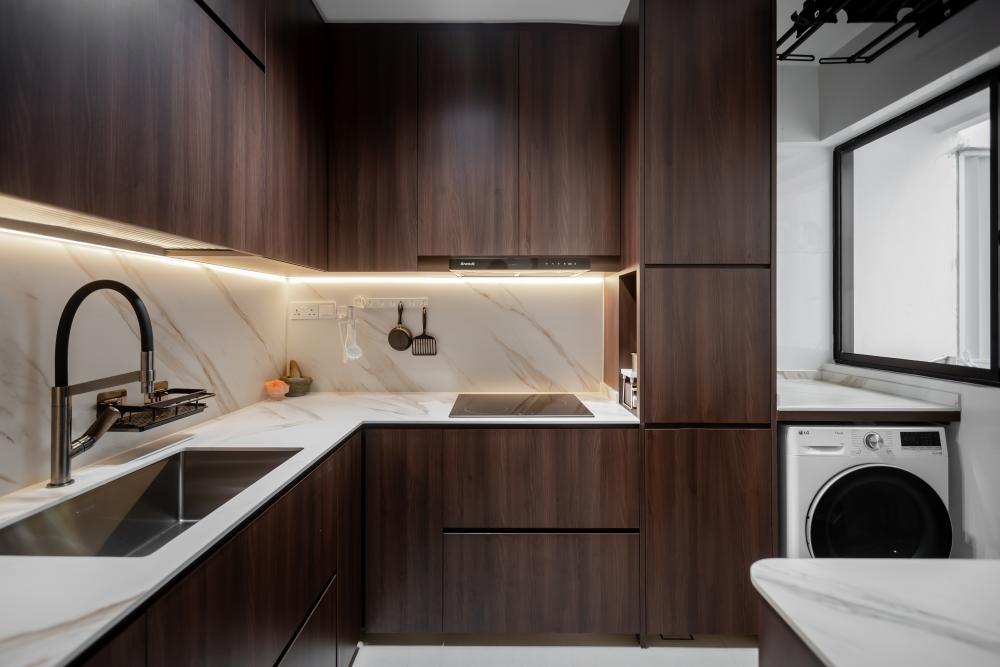Contemporary Kitchen with Kitchen Window and Kitchen Accessories