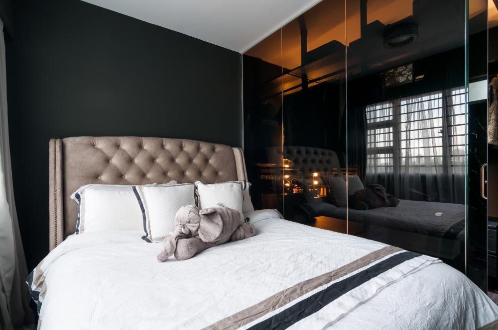 Contemporary Bedroom with Wardrobe and Sliding Wardrobe