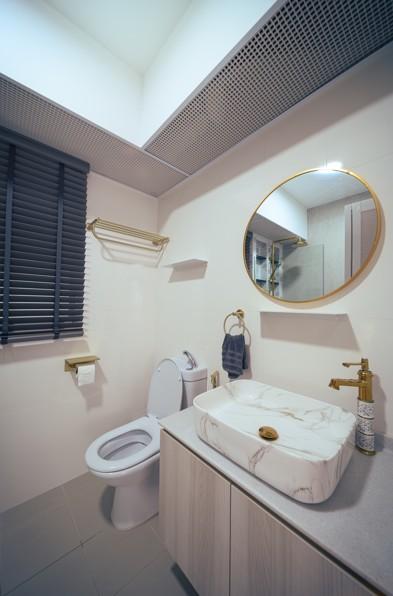 Scandinavian Bathroom with Countertop and Mirror