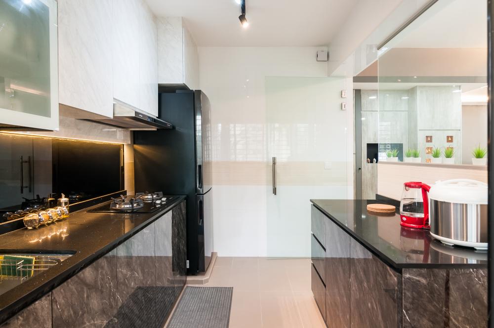 Modern Kitchen with Kitchen Island and Cupboard