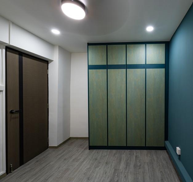 Country Bedroom with Vinyl Flooring and Wardrobe