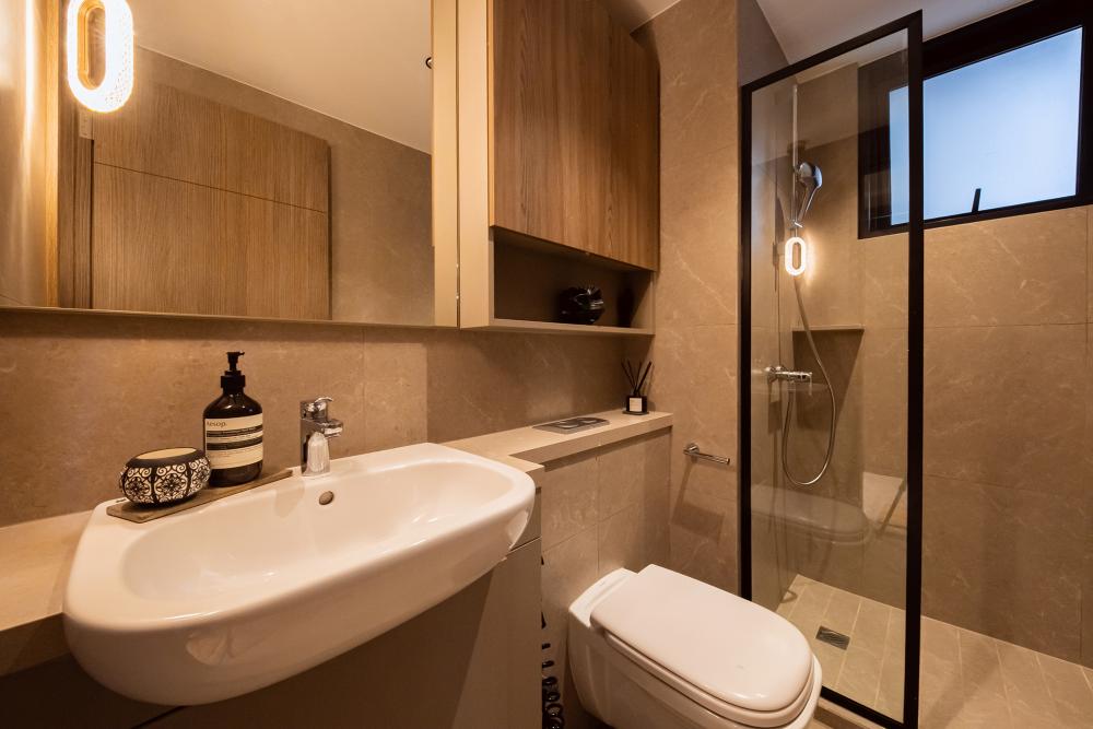 Modern Bathroom with Mirror and Shower Screen