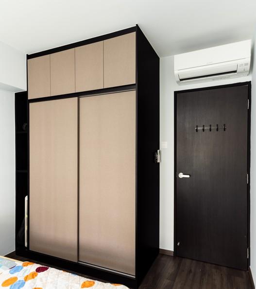 Country Bedroom with Vinyl Flooring and Wardrobe