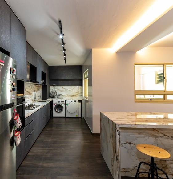 Country Kitchen with Countertop and Kitchen Island