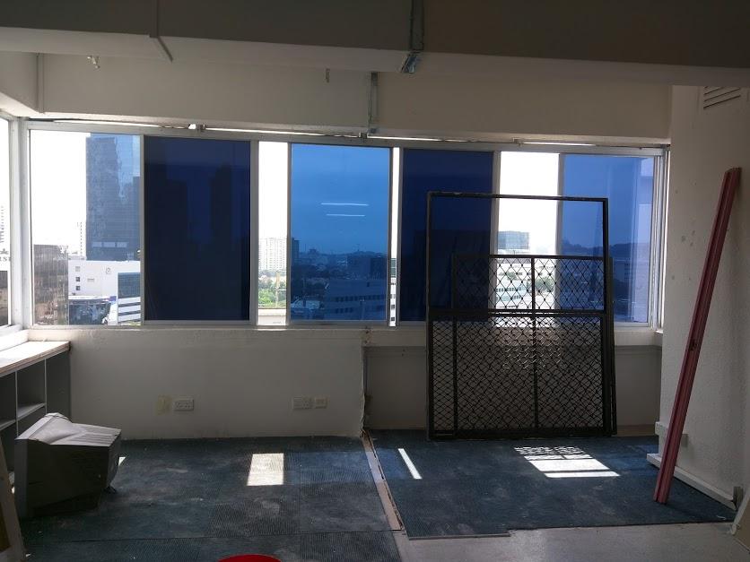Asian Living Room with Homogeneous Tiles and Herringbone Tiling
