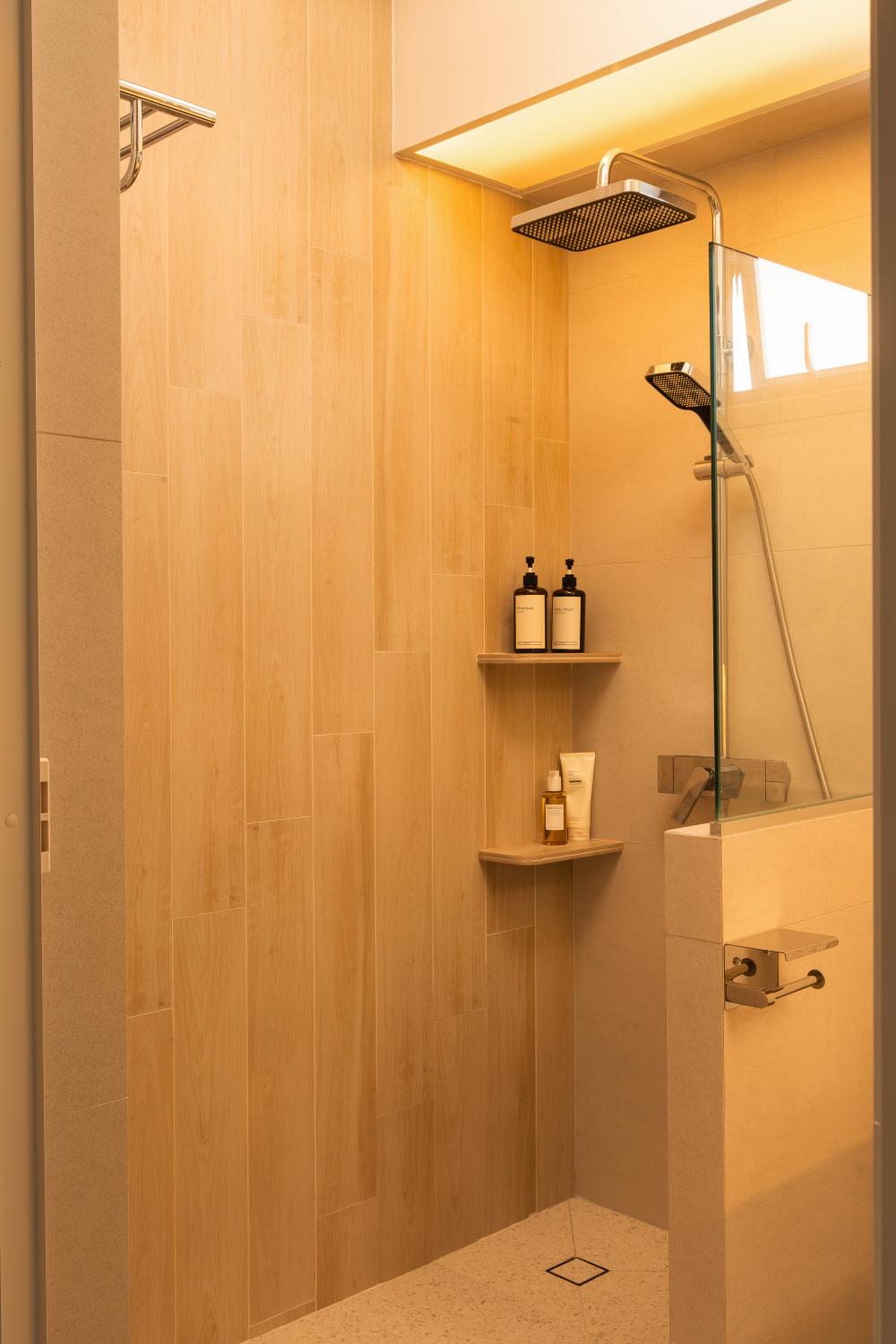 Modern Bathroom with Rainshower and Showers