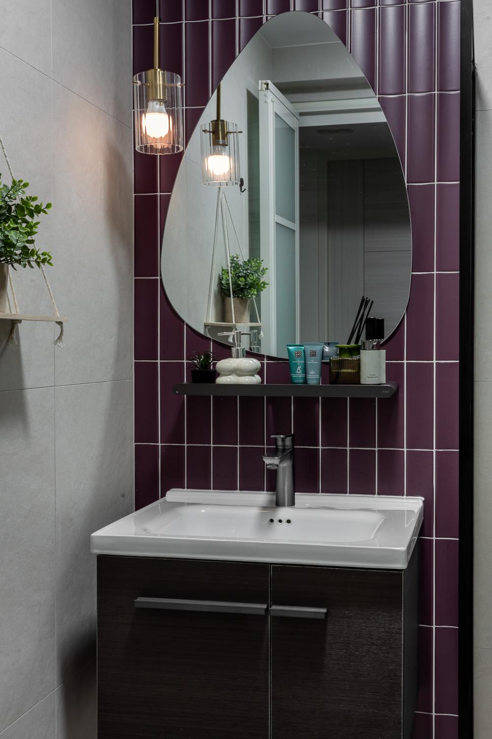 Transitional Bathroom with Homogeneous Tiles and Mirror