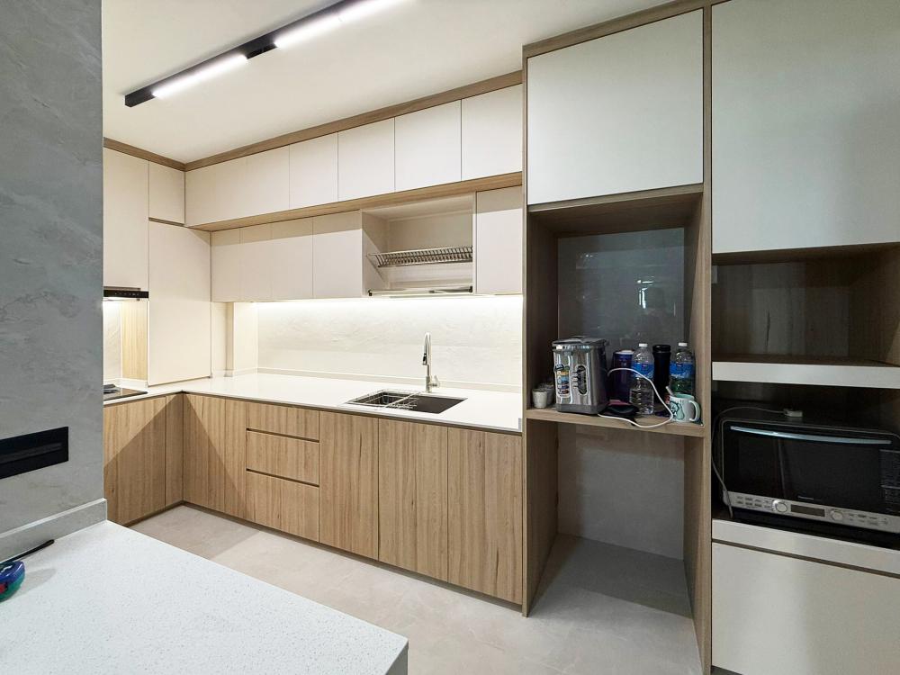 Minimalist Kitchen with Countertop and Vinyl Flooring