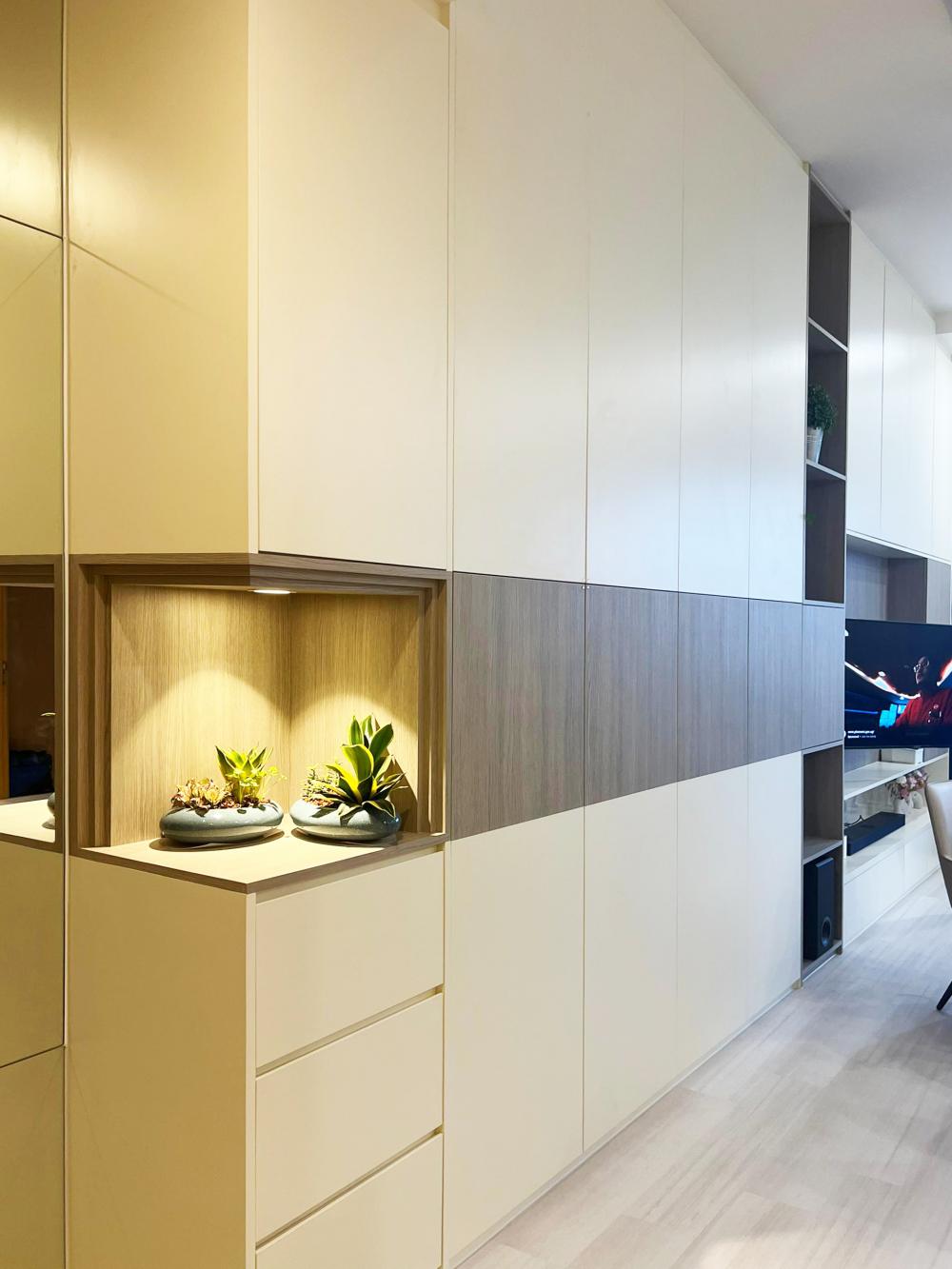 Modern Entryway with Mirror and Seating Bench