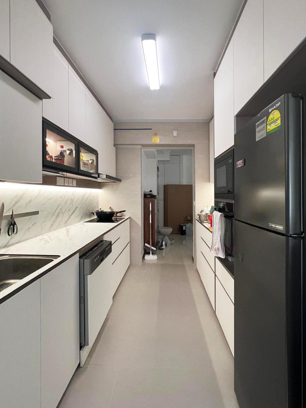 Modern Kitchen with Countertop and Vinyl Flooring