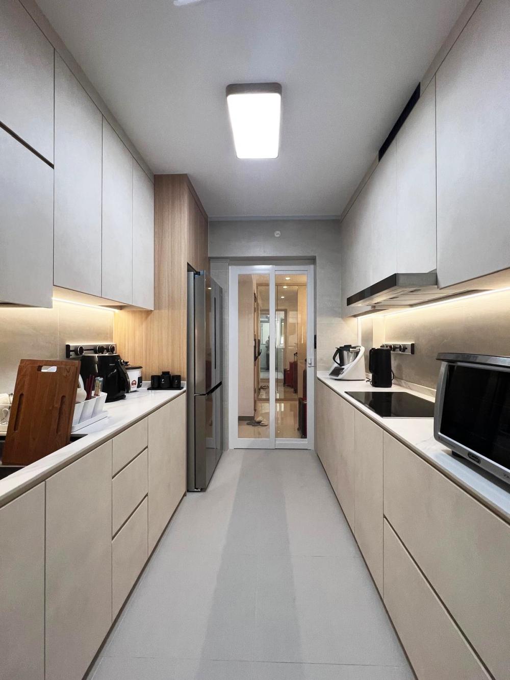 Minimalist Kitchen with Countertop and Vinyl Flooring