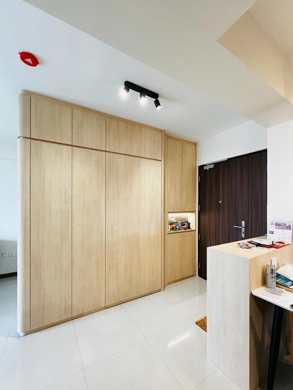 Modern Entryway with Mirror and Seating Bench