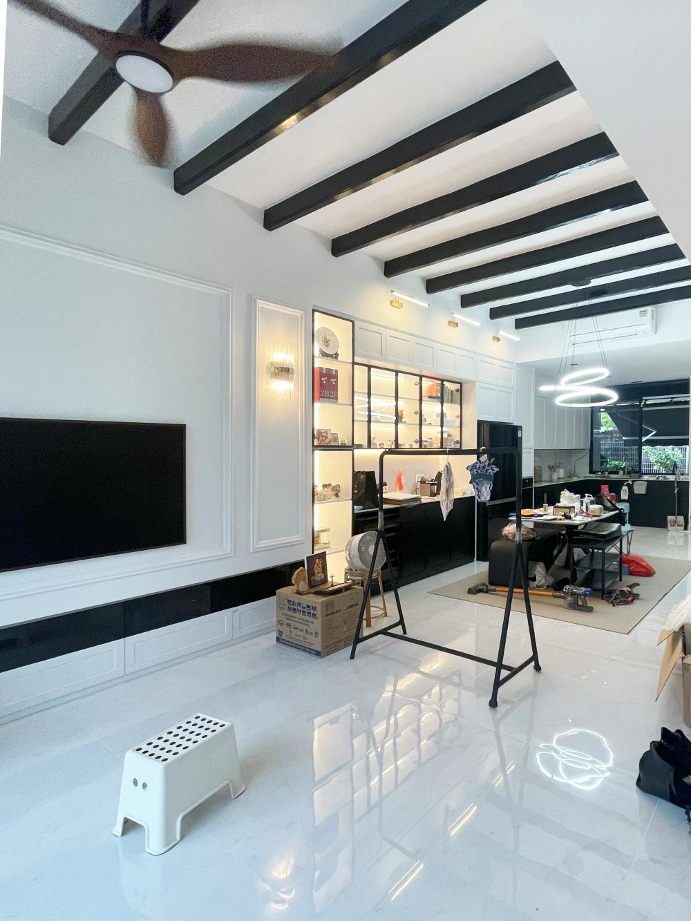 Modern Living Room with Bookshelf and Settee