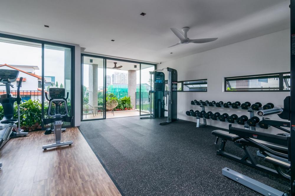 Asian Home Gym with Vinyl Flooring and Seating Bench