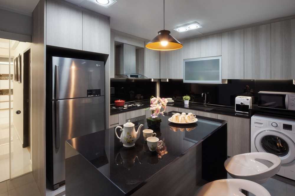 Scandinavian Kitchen with Countertop and Kitchen Island