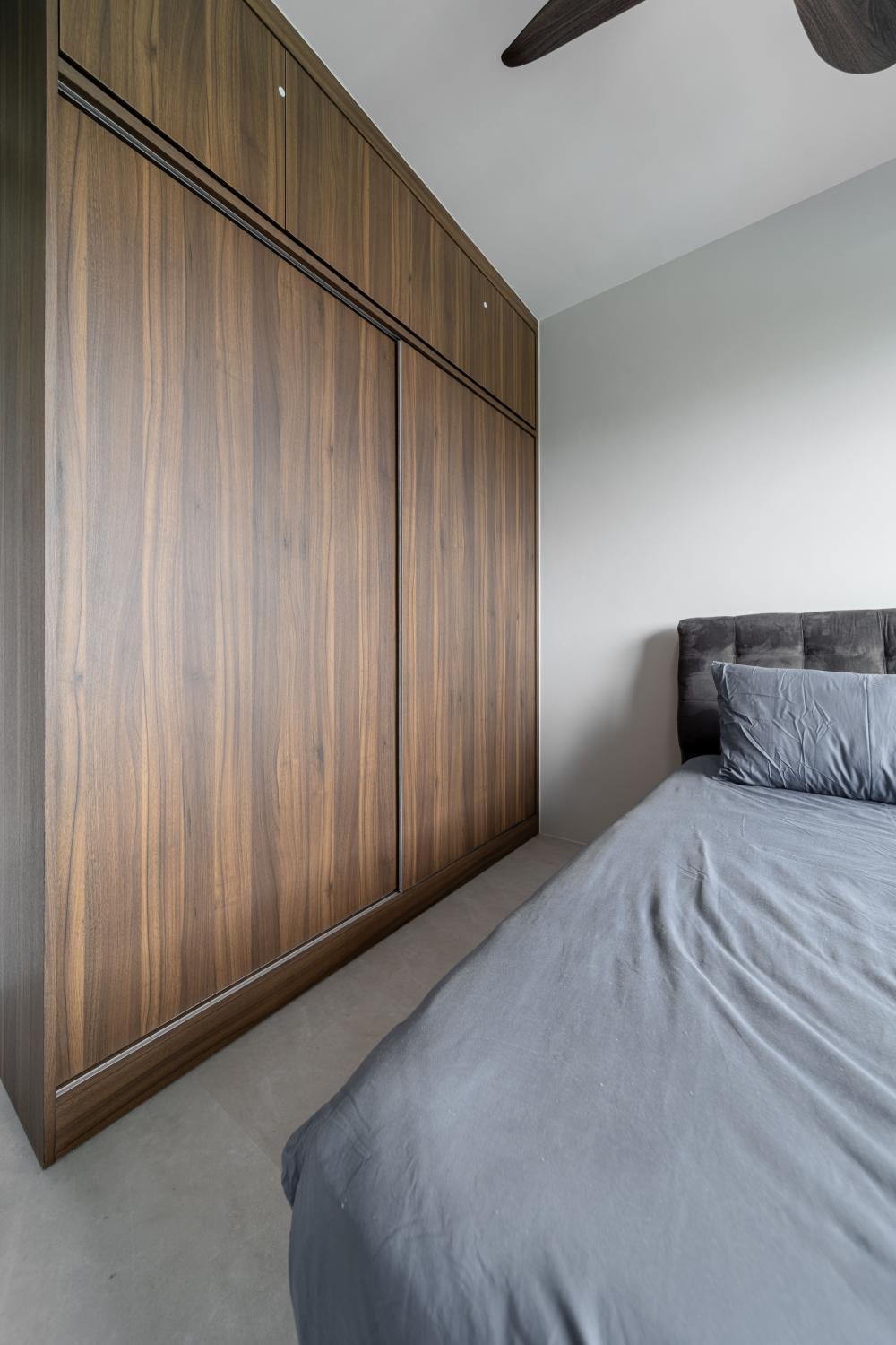 Modern Bedroom with Wardrobe and Sliding Wardrobe