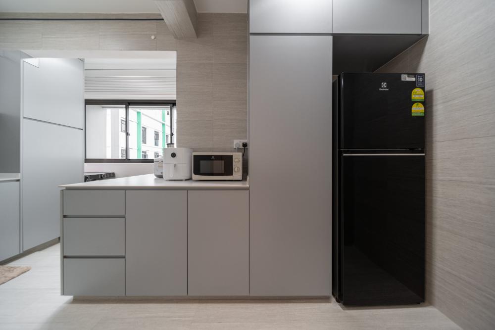 Country Kitchen with Homogeneous Tiles and Kitchen Window
