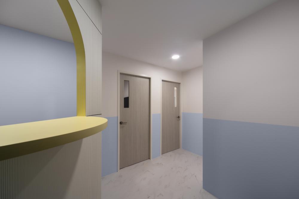 Modern Office with Ceiling Light and Lighting