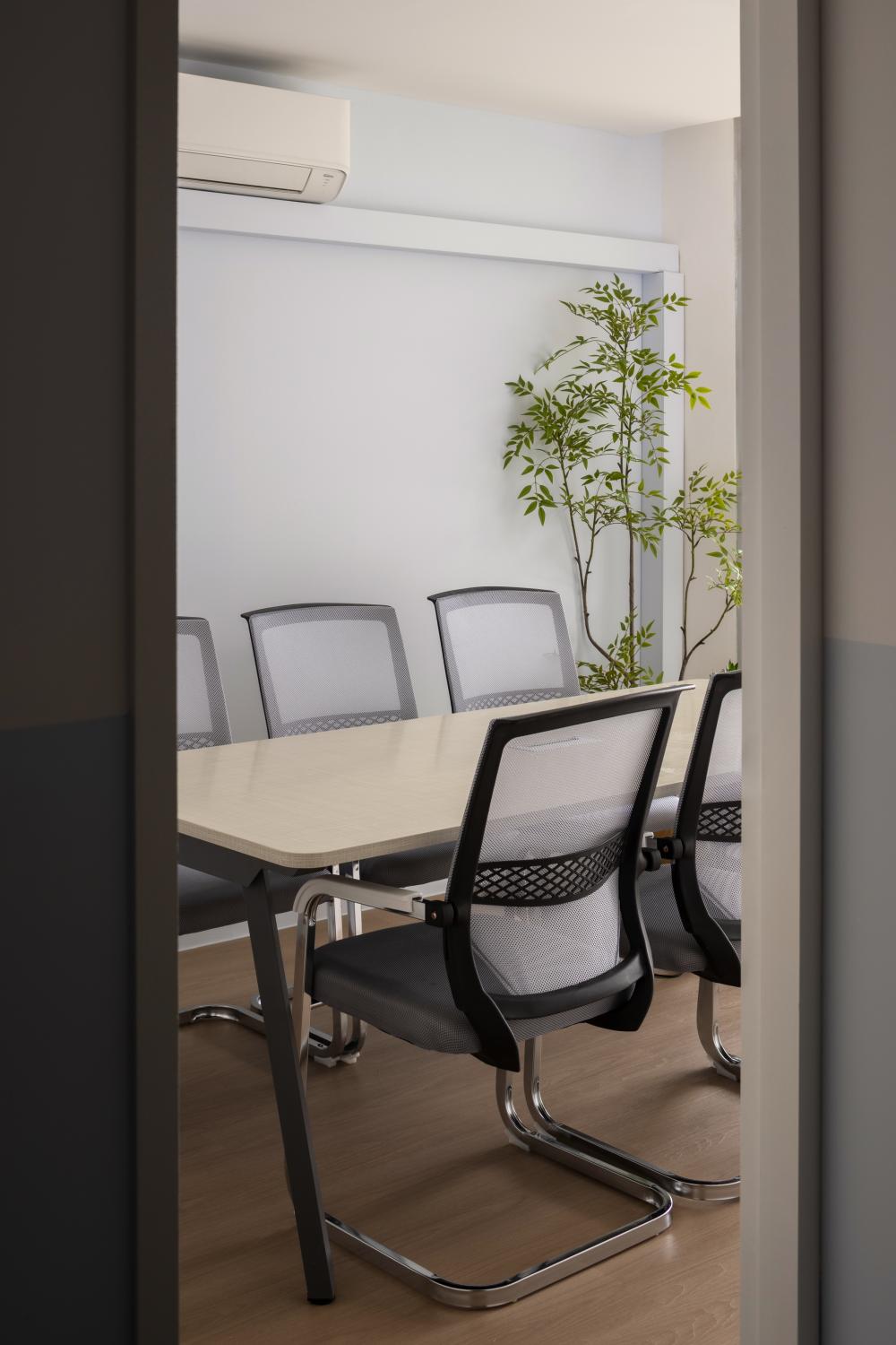 Modern Office with Desk and Desk Chairs