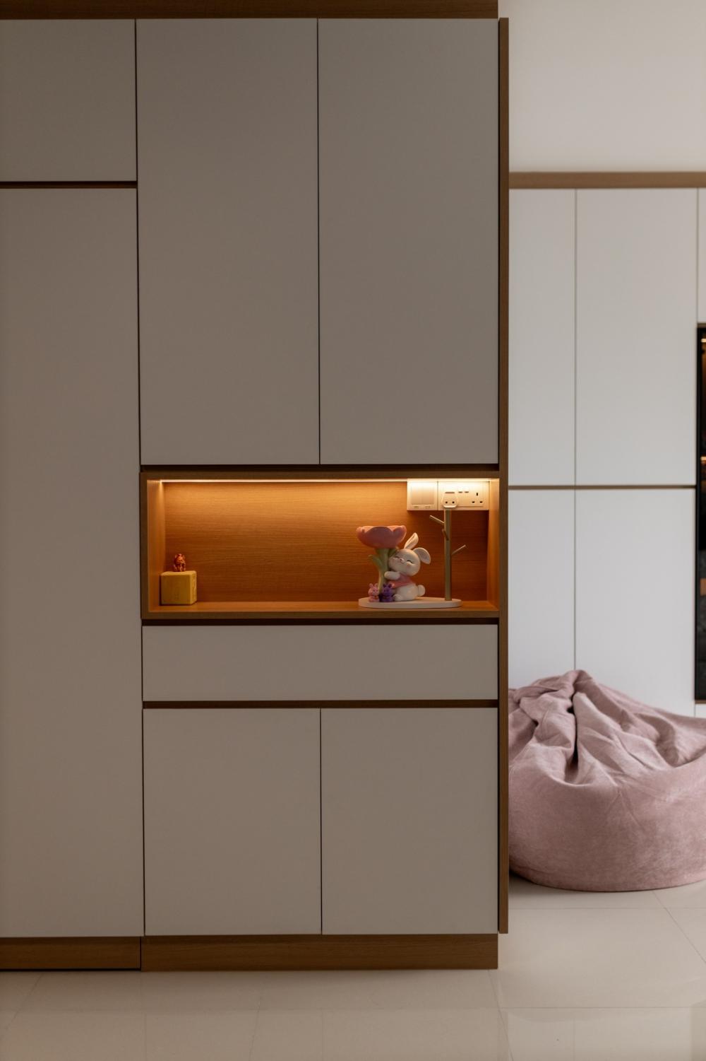 Minimalist Entryway with Seating Bench and Shoe Rack