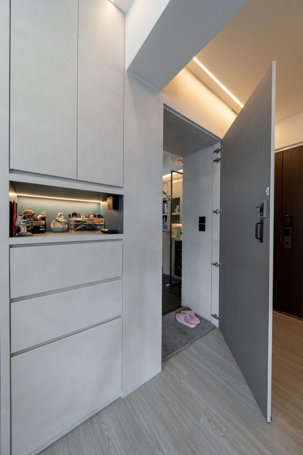 Minimalist Entryway with Mirror and Seating Bench