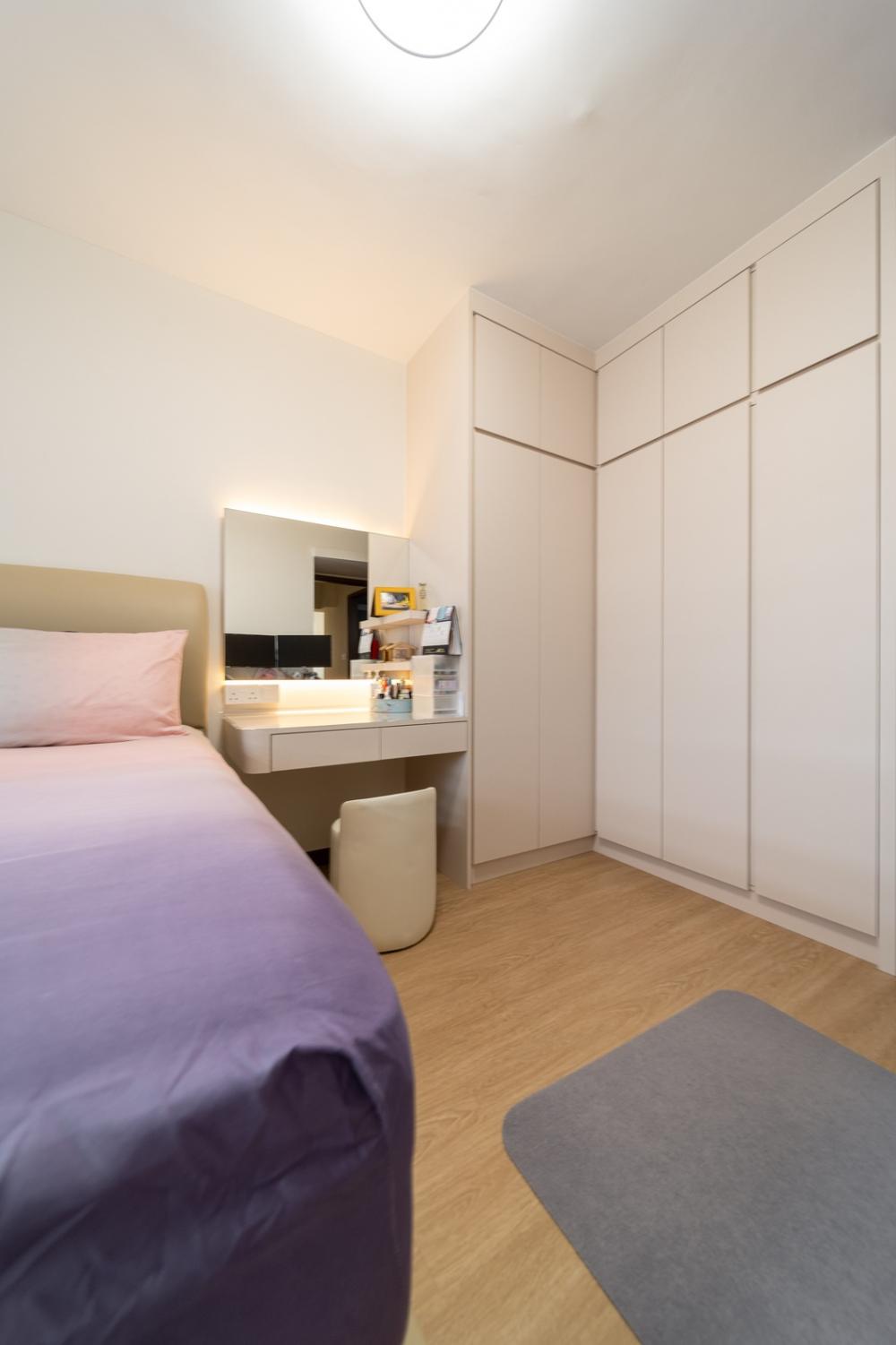 Minimalist Bedroom with Vinyl Flooring and Cove Lighting