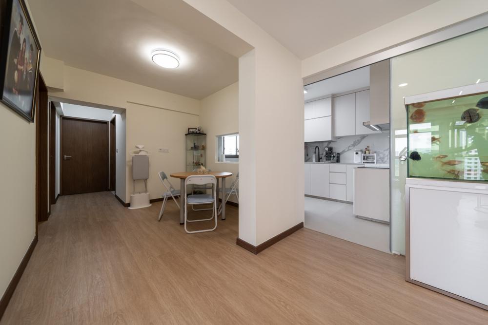 Minimalist Dining Room with Ceiling Light and Dining Table