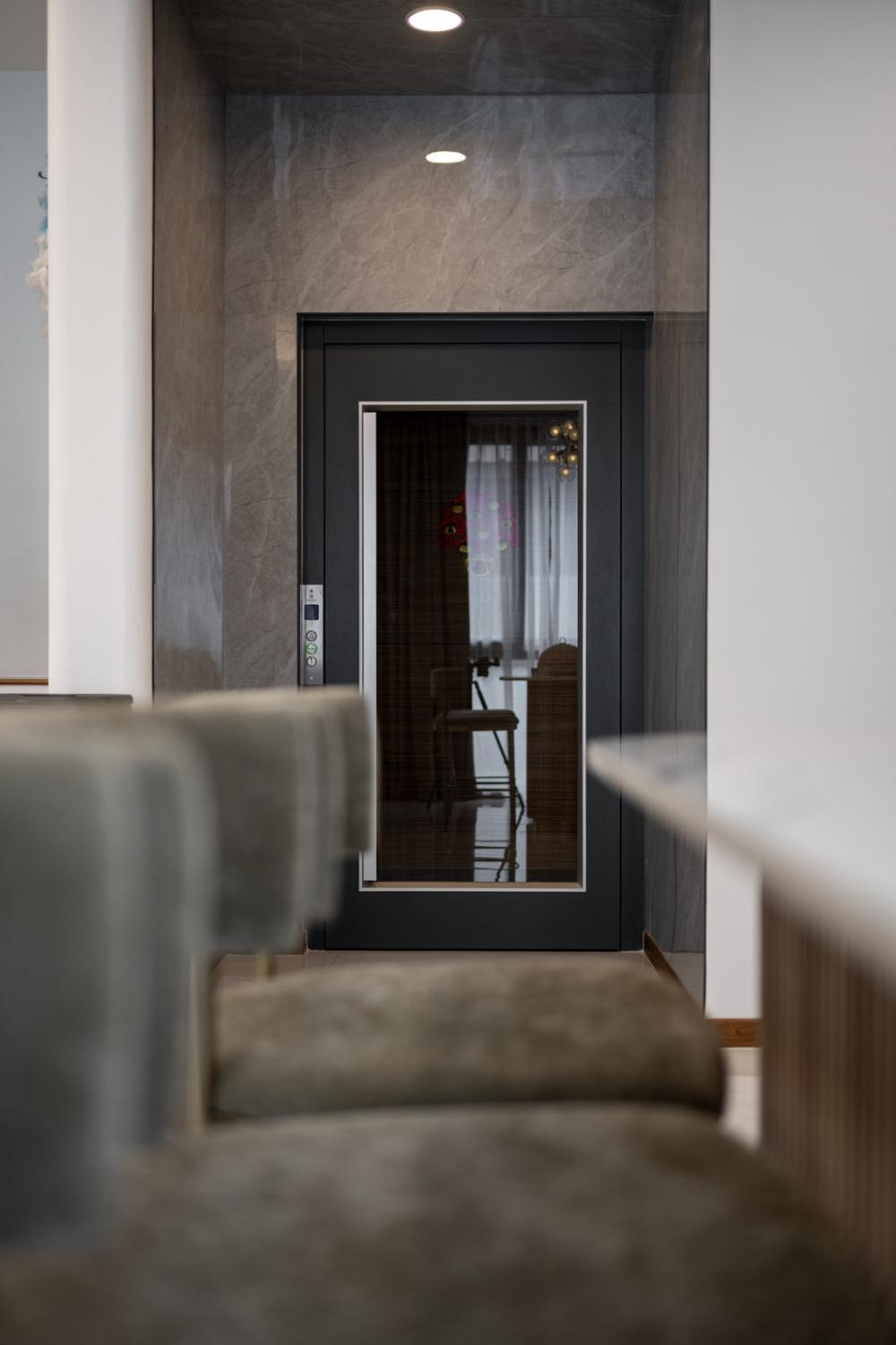 Contemporary Entryway with Mirror and Seating Bench