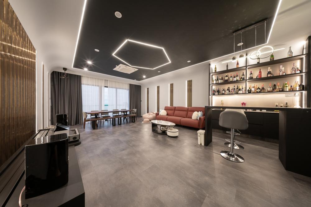 Contemporary Home Bar with Countertop and Feature Wall